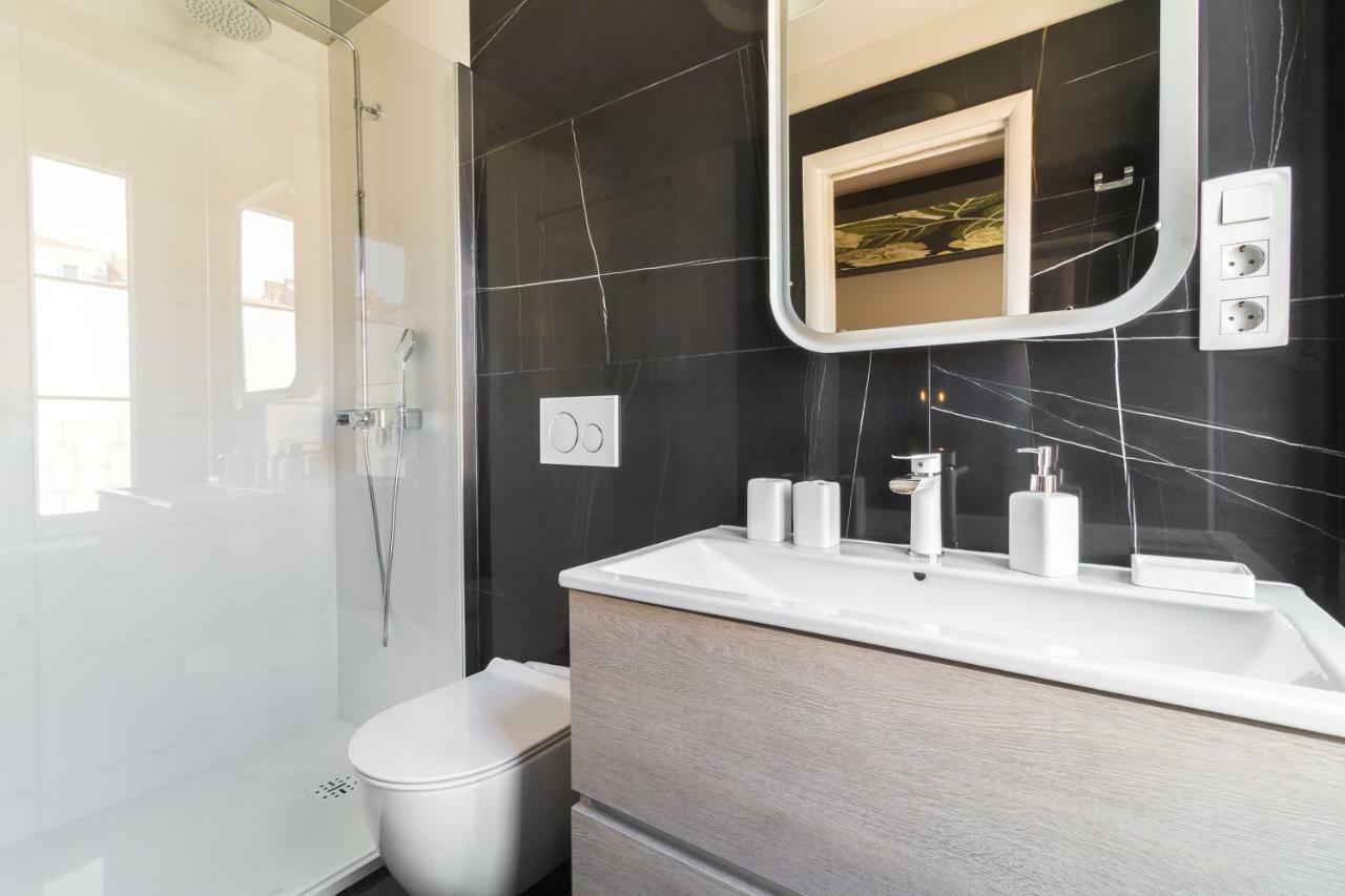 Luxury Rooms 7Heaven City สปลิท ภายนอก รูปภาพ