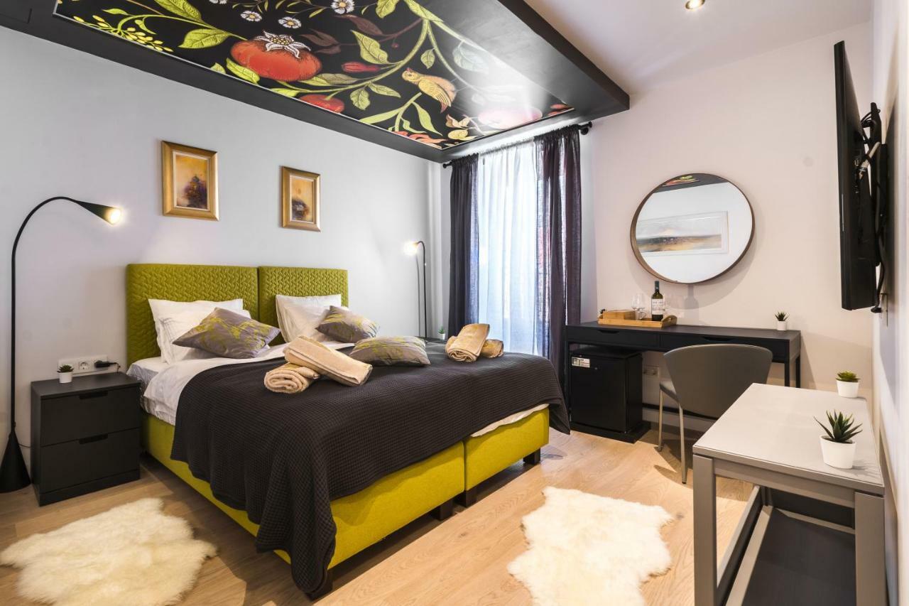 Luxury Rooms 7Heaven City สปลิท ภายนอก รูปภาพ